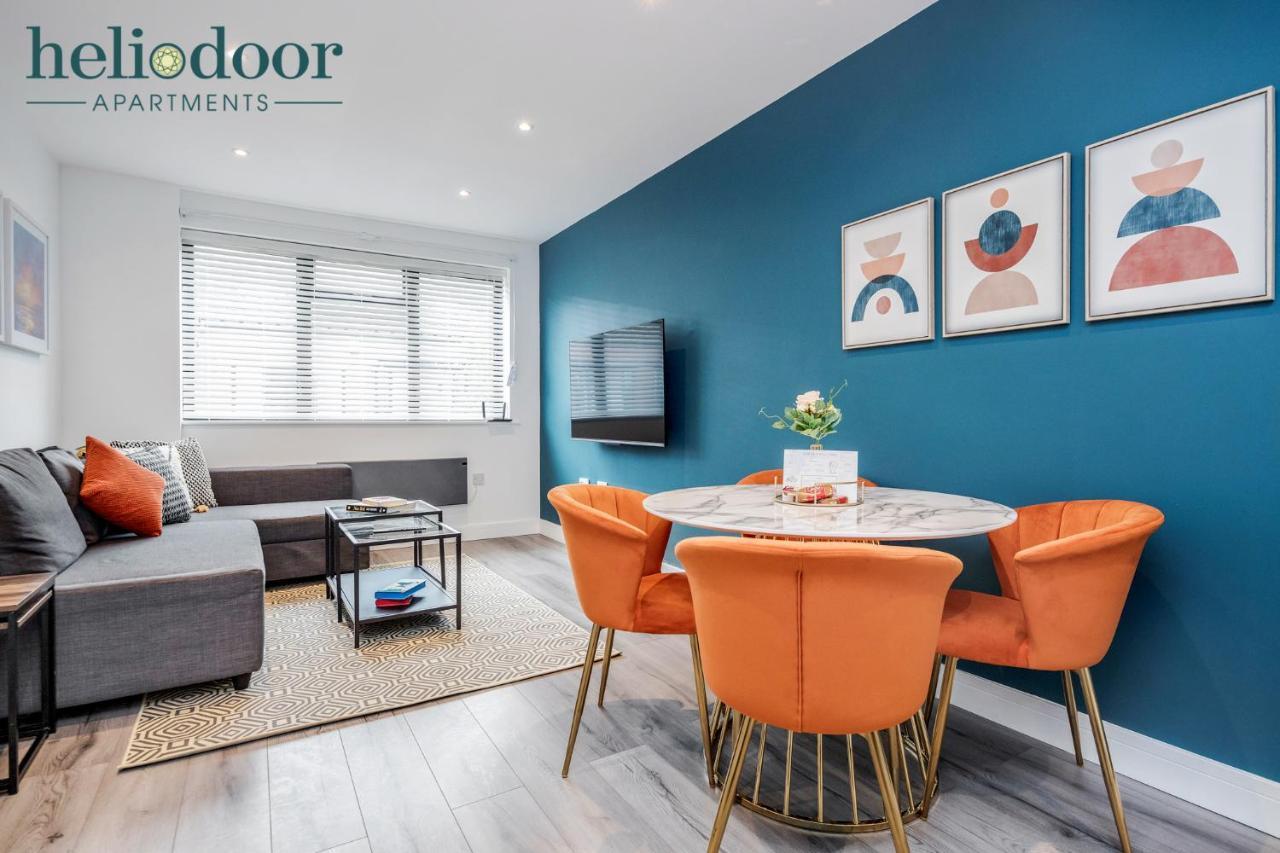 Milton Keynes Apartments, Sleeps Up To 5, Free Parking, Free Wifi & Movies, 7 Mins Drive To Milton Keynes Central Station For Direct Trains To London & The North Екстериор снимка