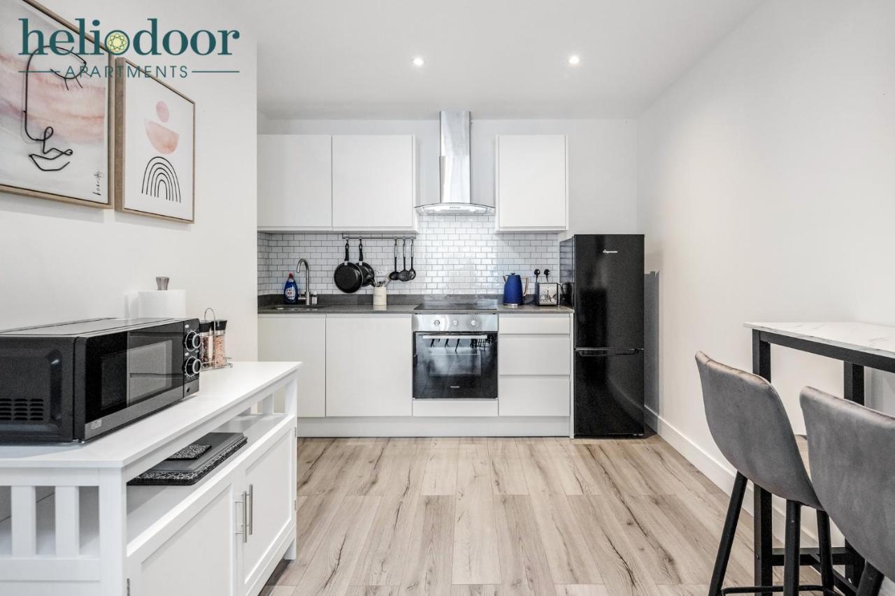 Milton Keynes Apartments, Sleeps Up To 5, Free Parking, Free Wifi & Movies, 7 Mins Drive To Milton Keynes Central Station For Direct Trains To London & The North Екстериор снимка
