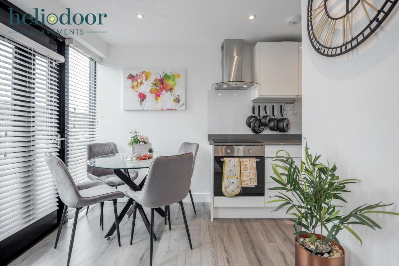 Milton Keynes Apartments, Sleeps Up To 5, Free Parking, Free Wifi & Movies, 7 Mins Drive To Milton Keynes Central Station For Direct Trains To London & The North Екстериор снимка