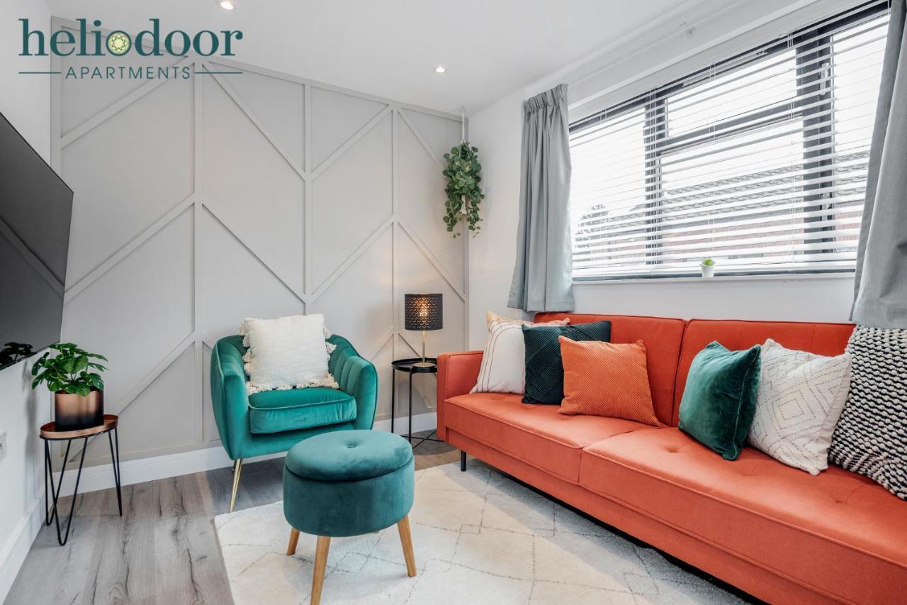 Milton Keynes Apartments, Sleeps Up To 5, Free Parking, Free Wifi & Movies, 7 Mins Drive To Milton Keynes Central Station For Direct Trains To London & The North Екстериор снимка