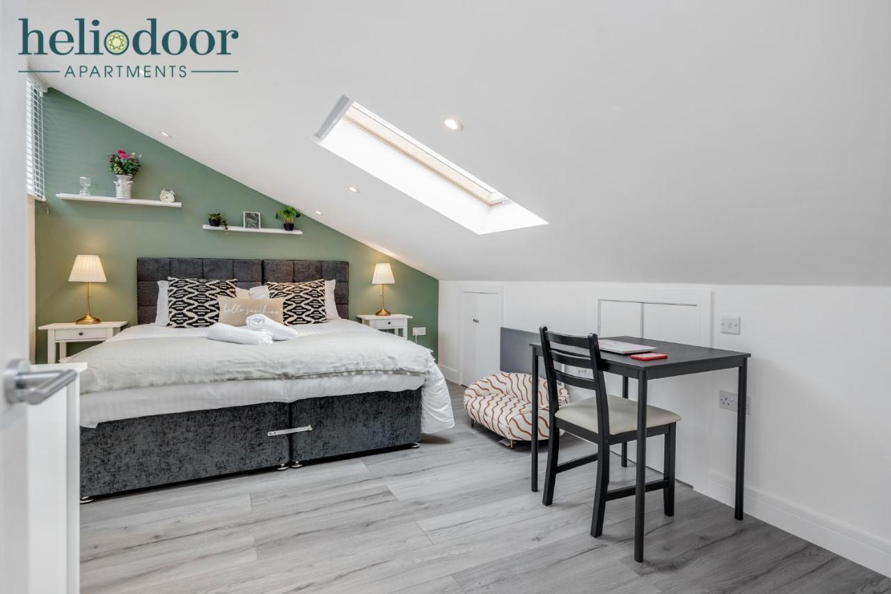 Milton Keynes Apartments, Sleeps Up To 5, Free Parking, Free Wifi & Movies, 7 Mins Drive To Milton Keynes Central Station For Direct Trains To London & The North Екстериор снимка
