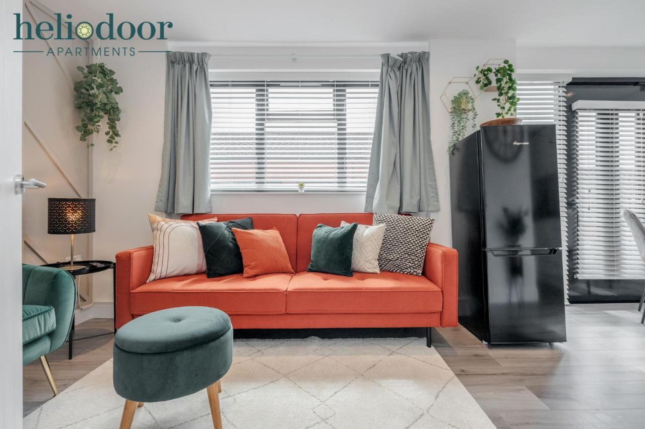 Milton Keynes Apartments, Sleeps Up To 5, Free Parking, Free Wifi & Movies, 7 Mins Drive To Milton Keynes Central Station For Direct Trains To London & The North Екстериор снимка