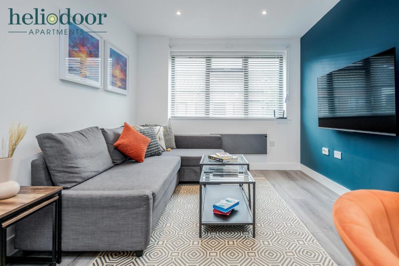Milton Keynes Apartments, Sleeps Up To 5, Free Parking, Free Wifi & Movies, 7 Mins Drive To Milton Keynes Central Station For Direct Trains To London & The North Екстериор снимка