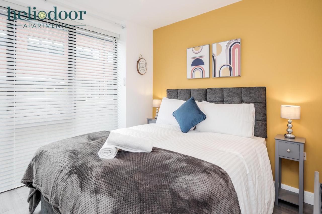 Milton Keynes Apartments, Sleeps Up To 5, Free Parking, Free Wifi & Movies, 7 Mins Drive To Milton Keynes Central Station For Direct Trains To London & The North Екстериор снимка