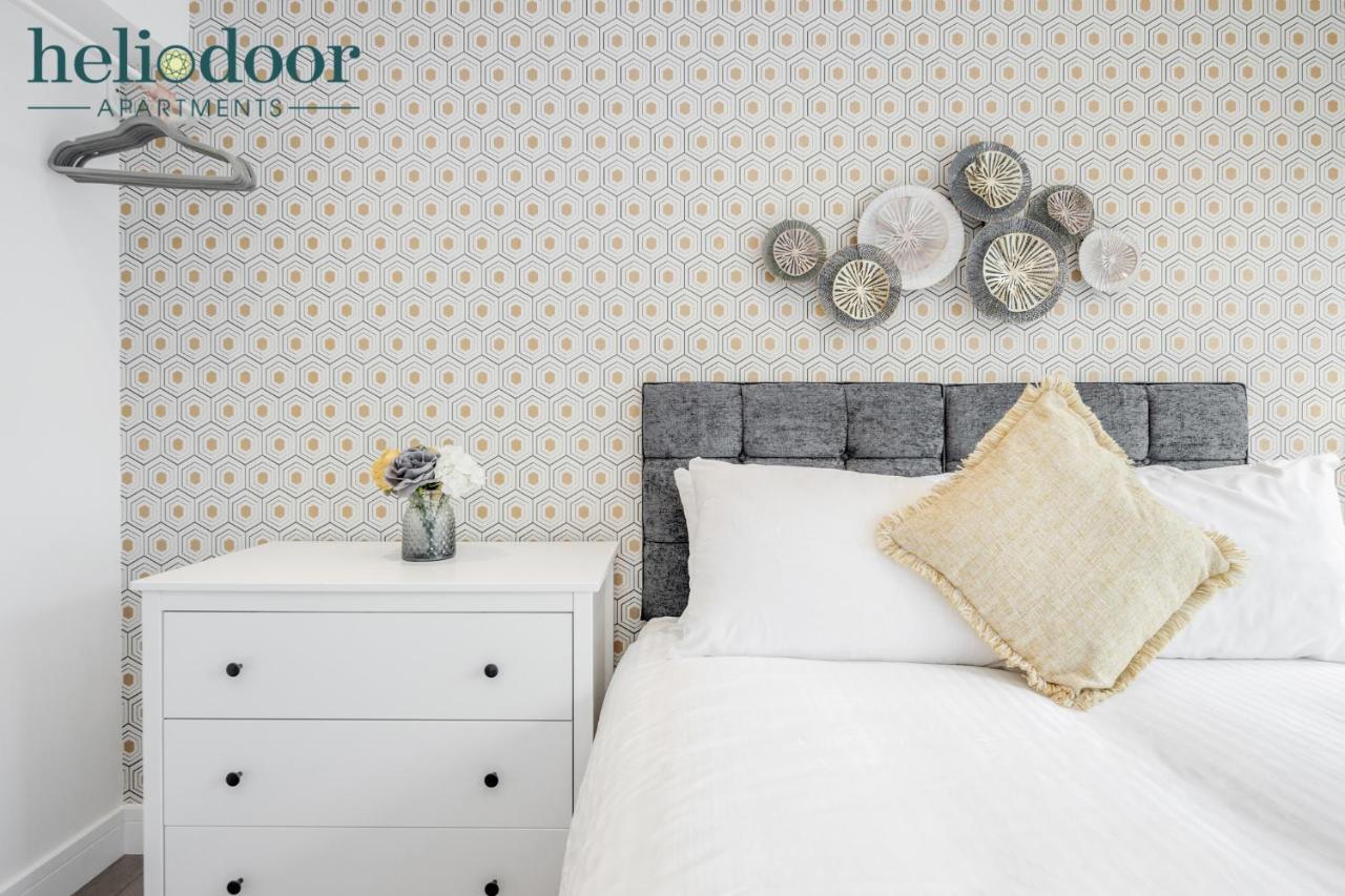 Milton Keynes Apartments, Sleeps Up To 5, Free Parking, Free Wifi & Movies, 7 Mins Drive To Milton Keynes Central Station For Direct Trains To London & The North Екстериор снимка