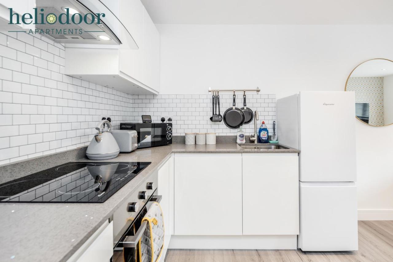 Milton Keynes Apartments, Sleeps Up To 5, Free Parking, Free Wifi & Movies, 7 Mins Drive To Milton Keynes Central Station For Direct Trains To London & The North Екстериор снимка