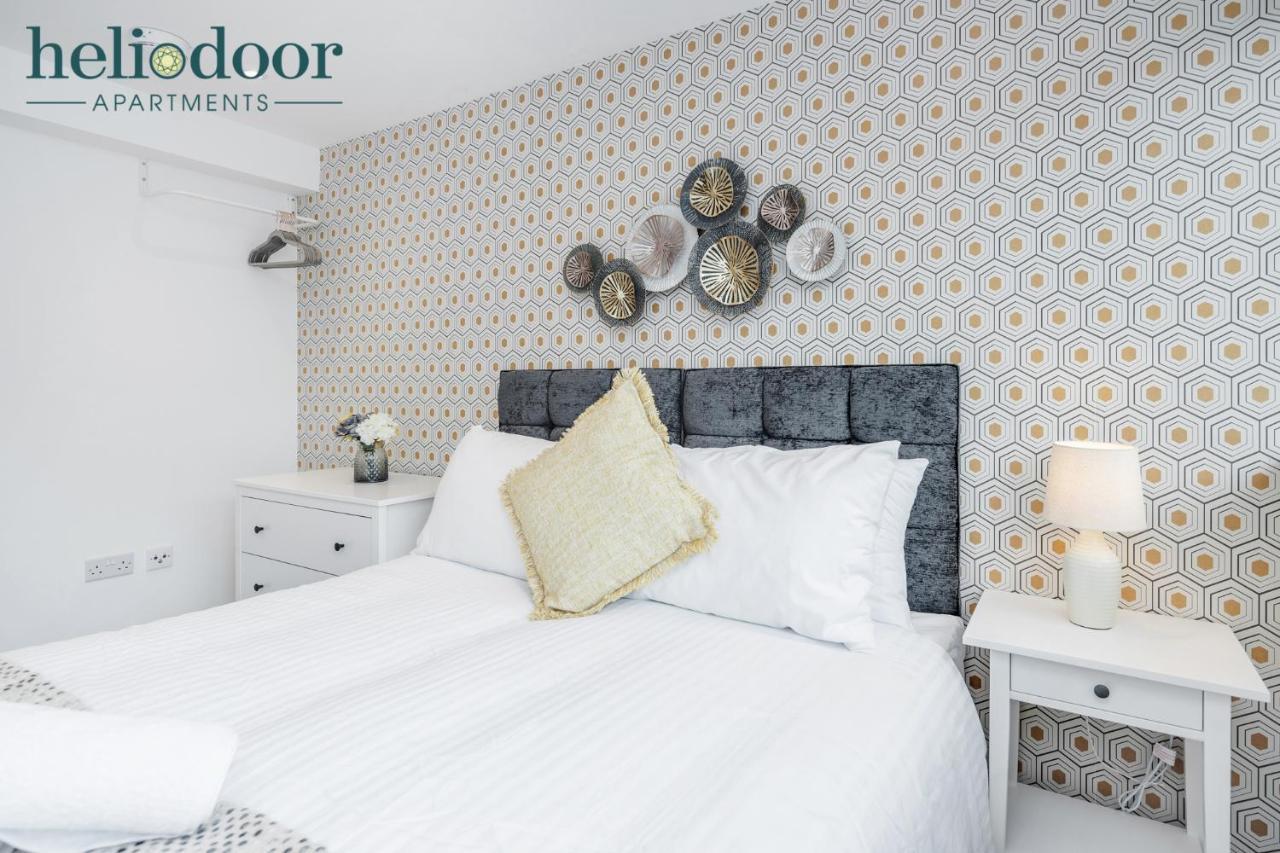 Milton Keynes Apartments, Sleeps Up To 5, Free Parking, Free Wifi & Movies, 7 Mins Drive To Milton Keynes Central Station For Direct Trains To London & The North Екстериор снимка