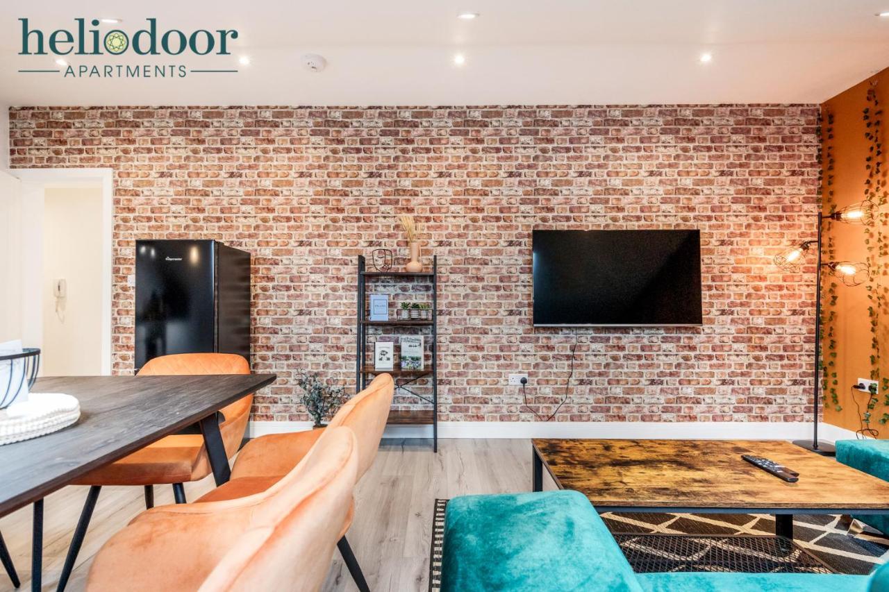 Milton Keynes Apartments, Sleeps Up To 5, Free Parking, Free Wifi & Movies, 7 Mins Drive To Milton Keynes Central Station For Direct Trains To London & The North Екстериор снимка