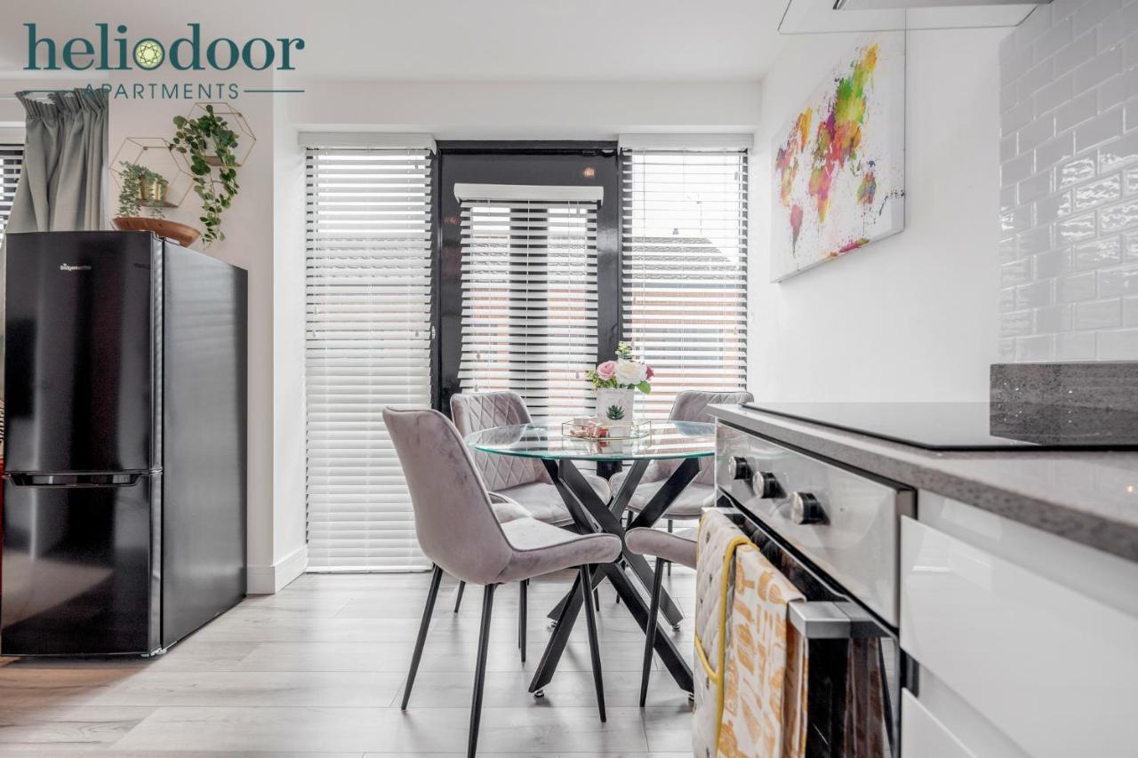Milton Keynes Apartments, Sleeps Up To 5, Free Parking, Free Wifi & Movies, 7 Mins Drive To Milton Keynes Central Station For Direct Trains To London & The North Екстериор снимка