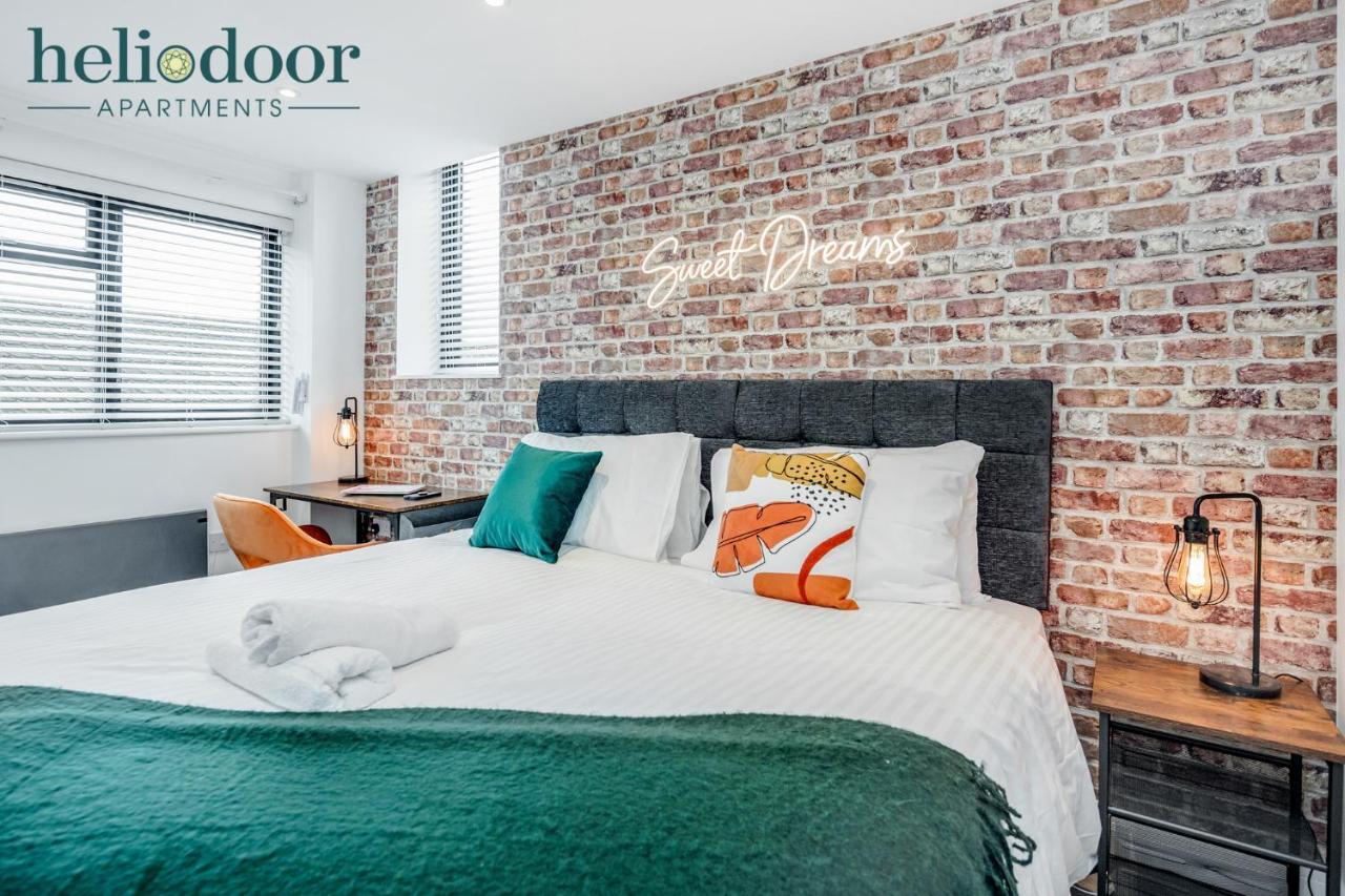Milton Keynes Apartments, Sleeps Up To 5, Free Parking, Free Wifi & Movies, 7 Mins Drive To Milton Keynes Central Station For Direct Trains To London & The North Екстериор снимка